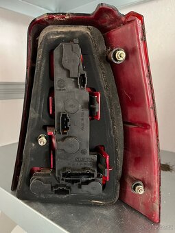 PRODÁM zadní světla VW Golf 4 - 3