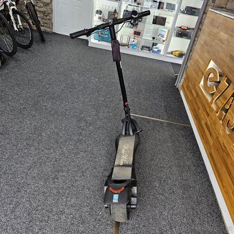Elektrokoloběžka Wide Wheel - 3