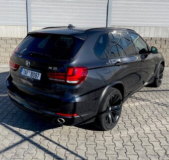 BMW X5 F15 3,0d/190kw/ CZ/ 2majitel /HEAD UP/ servis BMW - 3