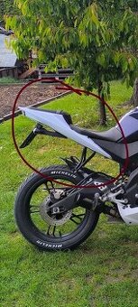 Prodám plasty zadní na yzf r125 2008-2014 - 3