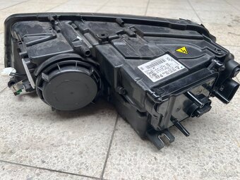 Pravé přední světlo Audi A8, 4H0941030P,BL - 3