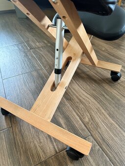 Ergonomická klekačka – nastavitelná, na kolečkách - 3