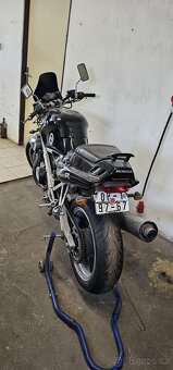 Honda VFR - 3