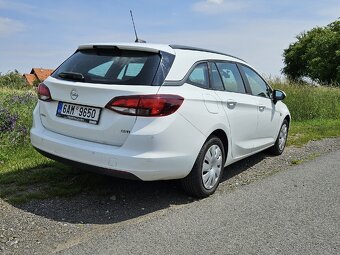 Opel Astra Sports Tourer - 3