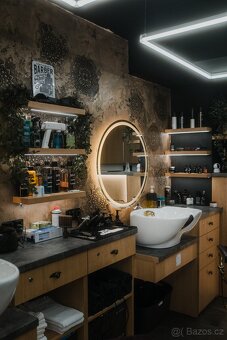 Hledá se Barber s Vlastní Klientelou - 3