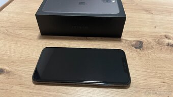 Apple iPhone 11 Pro Max 256GB, příslušenství, 4990Kč - 3