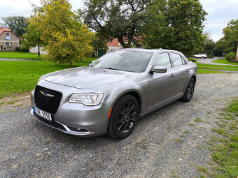 Chrysler 300C, r.v. 2016, 3,6i AWD Limited na prodej. - 3
