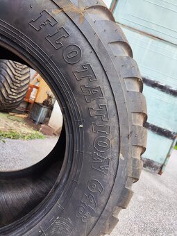 BKT Flotation 648 600/55-22.5 - 3
