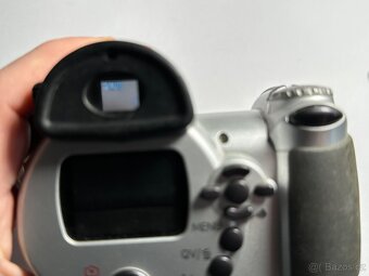 Konica Minolta DiMAGE Z10 - 3