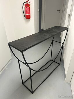 Konzolový stolek - 3