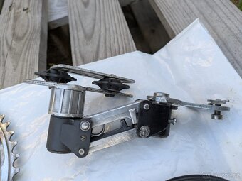 Díly na kolo Favorit - 3