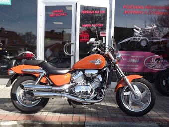 Honda VF 750C Magna - 3