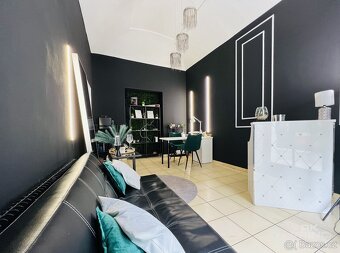 Kosmetický salon na pronajem 51 m2, samostatný vstup z ulice - 3
