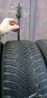 4ks zimní pneu 235/50 18" cena za 4ks Stav 55% - 3