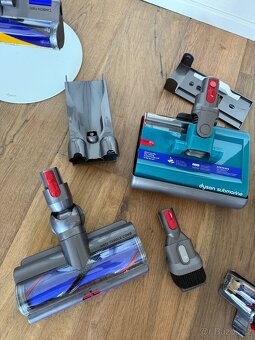 Vysavač Dyson V15s Detect Submarine™ pro mokré a suché vysáv - 3