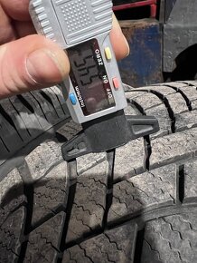 Zimní Bridgestone 215/65 R17 - 3