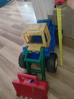 Traktor na pískoviště - 3