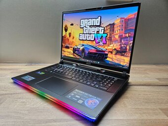 17,3" 240HZ_MSI RAIDER GE78HX_i9-13980HX_16GB_RTX 4070 8GB - 3