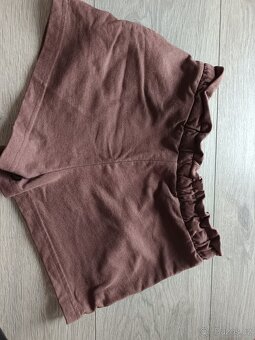 Hnědé kraťasy - 3