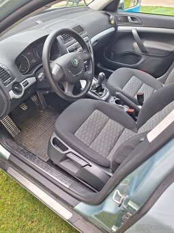 Škoda Octavia 2 facelift 1.6 MPI - 3