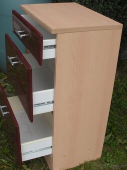 Koupelnová skříňka - 3