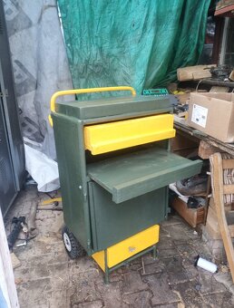 Pojízdná skříň na nářadí s pracovní deskou a šuplíky - 3