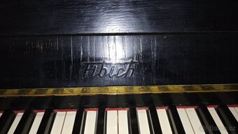 Prodám krásný strunový dřevěný klavír - 3