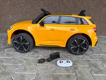 Elektrické dětské autíčko Audi RS6 žluté - 3