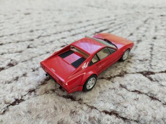 Ferrari 308 GTB 1:43 - IXO / Altaya - 3