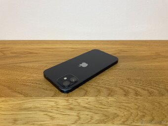 Apple iPhone 12 128GB Black - baterie 82% - 3