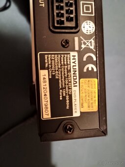 DVD přehrávač a hromada pohádek pro deti - 3