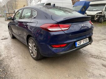 Hyundai i30 Fastback, Hezká výbava - 3