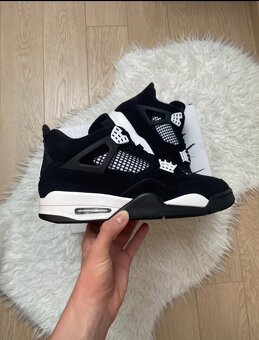 Air Jordan 4 White Thunder - 3