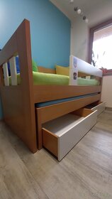 Vyvýšená postel s úložným prostorem - 3