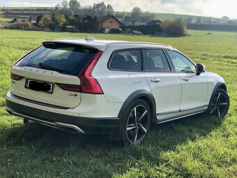 Volvo V90 Cross Country D4 AWD – raritní manuál, top stav - 3