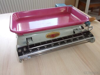 RETRO KUCHYŇSKÁ VÁHA 5,5kg a MLÝNEK NA STROUHANKU - 3