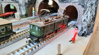 Vláčky N - elektrická lokomotiva BR 191 - 3