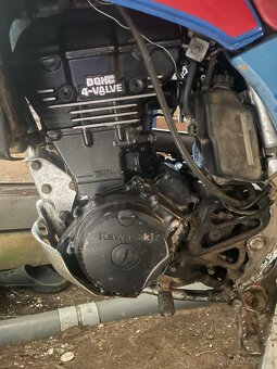 Kawasaki klr 570/200 - 3