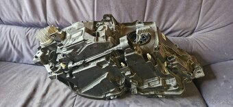 Leve predni svetlo volvo v90 s90 32228316 - 3