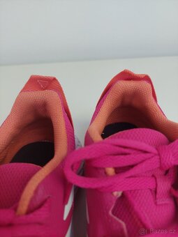 Sálová obuv Adidas, vel. 34 - 3