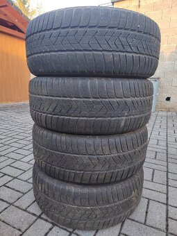 Zimni pneu Pirelli Sottozro 245/45/18 - 3
