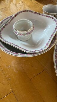 Sada porcelánového nádobí - 3