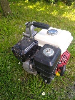 Kalové čerpadlo Honda - 3