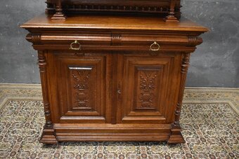 Starožitná vysoká vitrína - 3