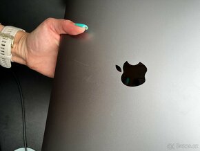 MacBook Pro 2017, 13”, 8GB - 3