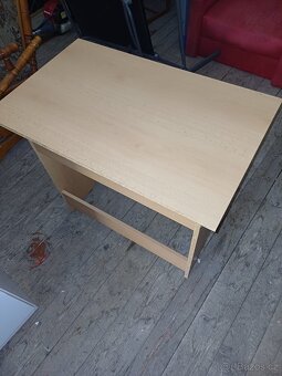 STŮL NA POČÍTAČ - 3