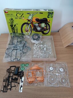Model ČZ 250 "žluťák" moto cross Protar 1:9 (nesložený) - 3