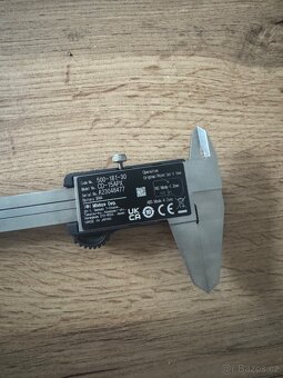 Prodám elektronické posuvné měřítko Mitutoyo 150 mm - 3