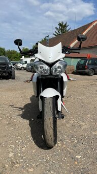 Triumph Street Triple 675r (2013) - 3
