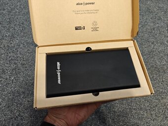100W 40 000mAh Powerbanka AlzaPower Metal - 3